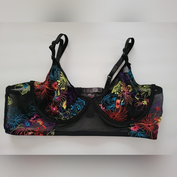 Premiere Black Embroidered Multicolor Floral Lingerie Set. Size S - Picture 5 of 7